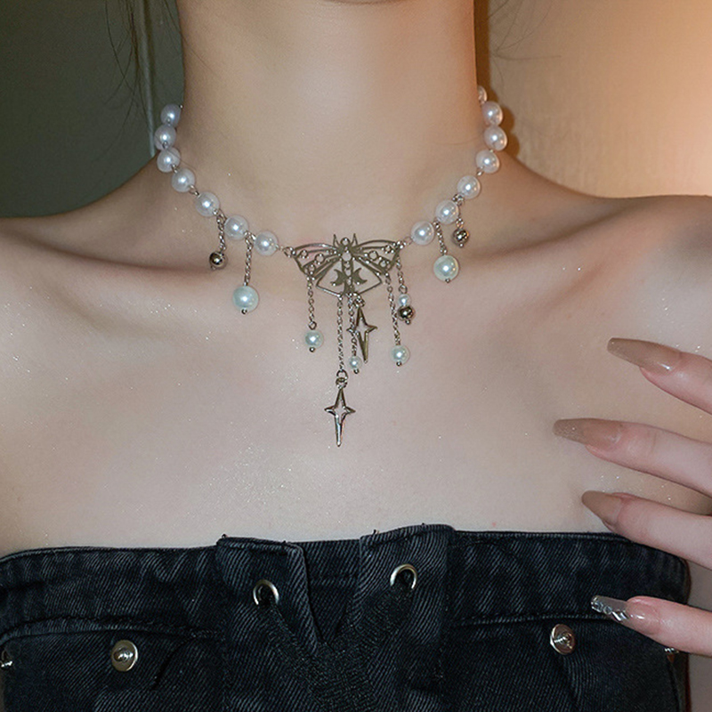 Collar De Mariposa Hueca Con Perlas De Metal