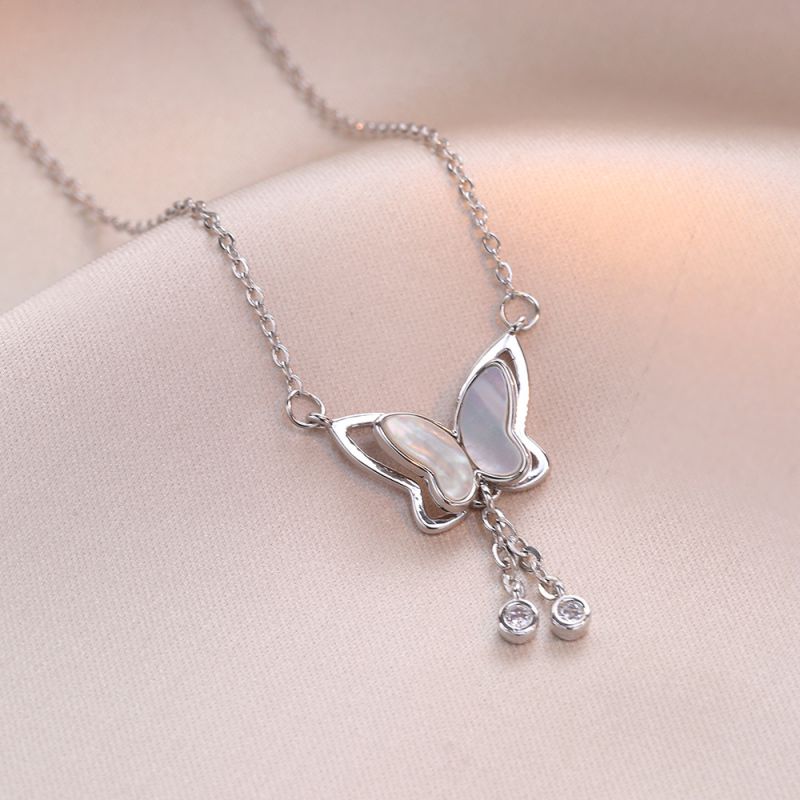 Collar De Nácar Mariposa Con Diamantes Y Acero Titanio