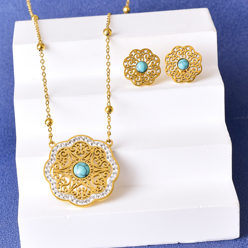 Conjunto De Collar Y Pendientes De Flor De Pino Azul Con Diamantes De Acero Titanio