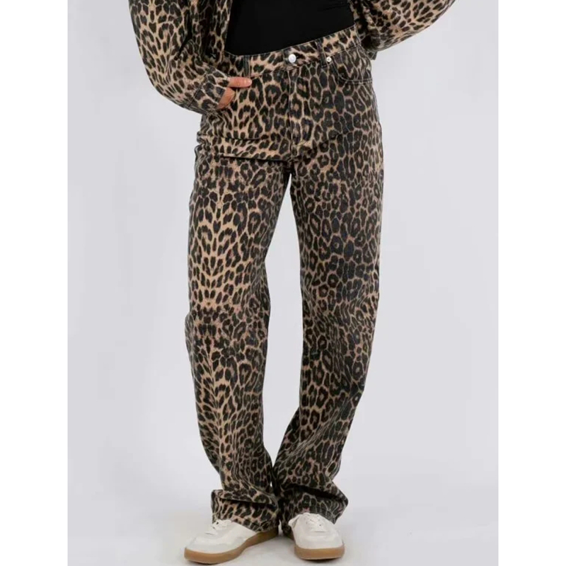 Pantalones Rectos Con Estampado De Leopardo