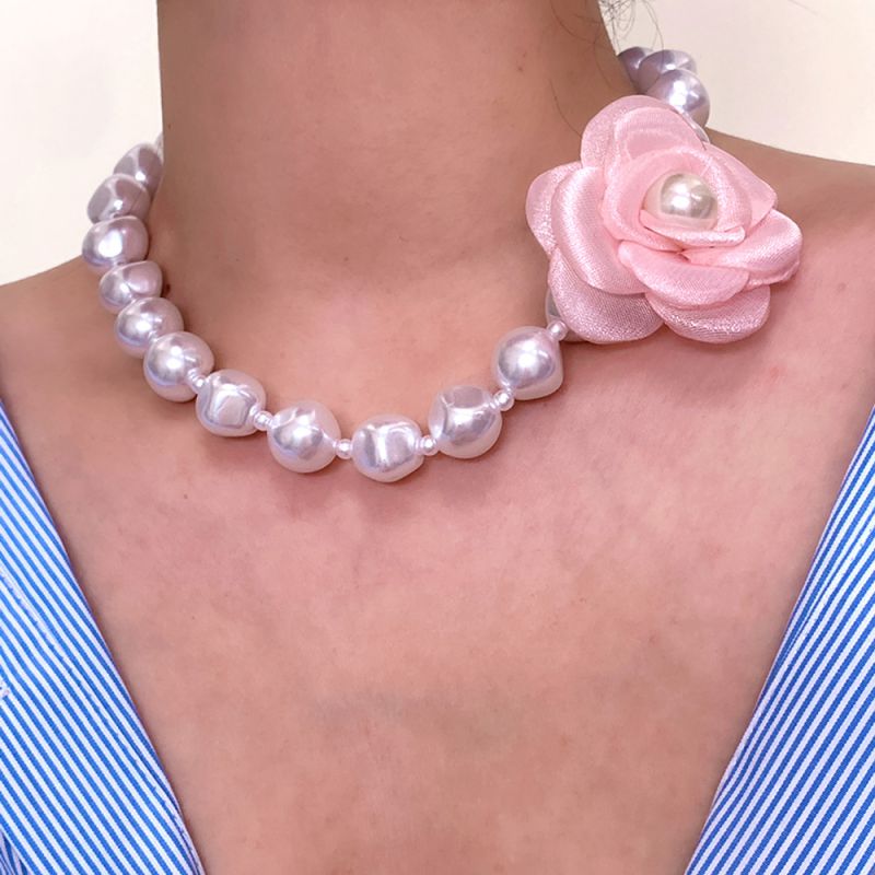 Collar De Flores De Tela Con Perlas Irregulares