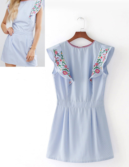 Fashion Blue+white Embroidery Flower Decorated Slim Dress