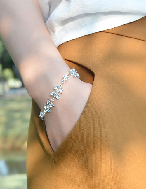 Fashion Silver Color Full Diamond Decorated Leaf Shape Bracelet