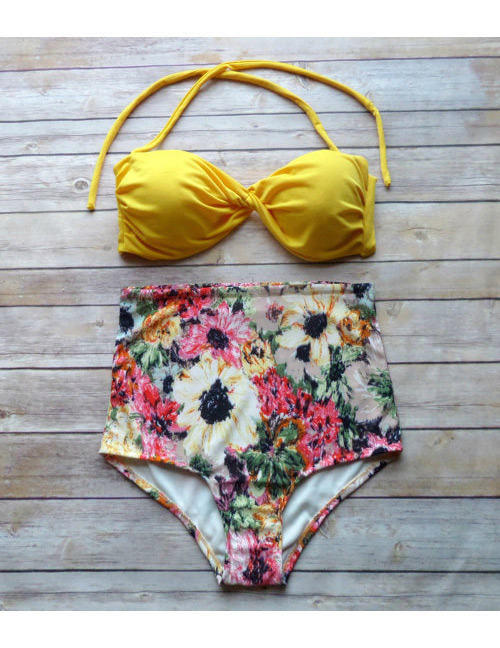 Lovely Yellow Flower Shape Decorated Swimwear