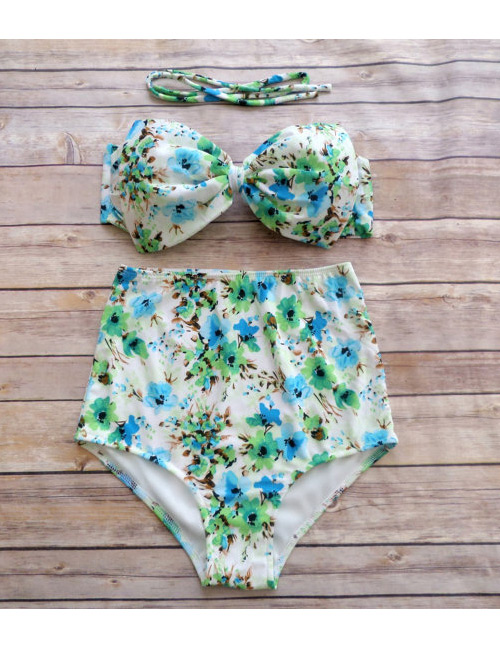 Lovely Green Flower Shape Decorated Swimwear