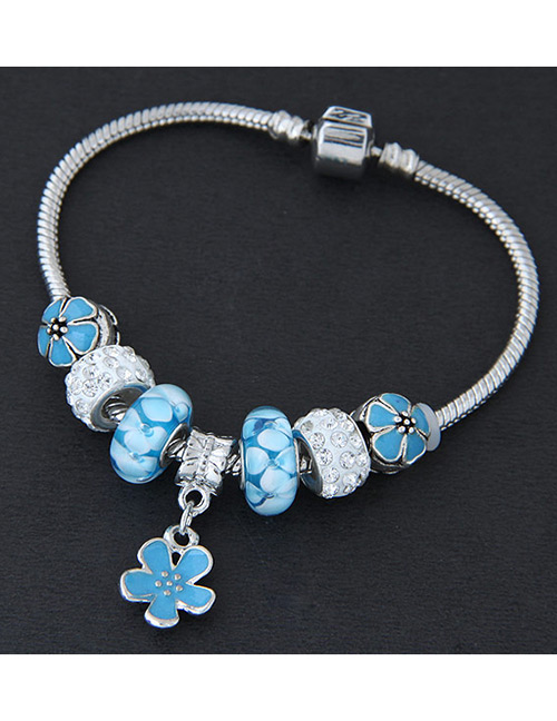 Elegant Blue Flowers Decorated Simple Bracelet