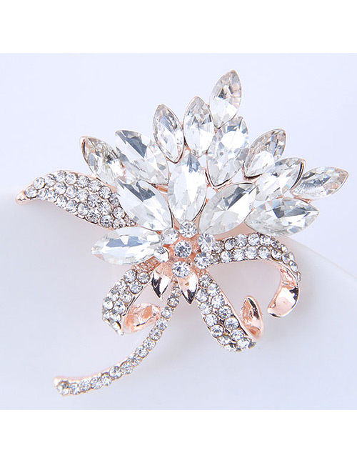 Elegant White Oval Shape Diamond Decorated Brooch