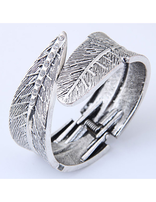 Fashion Silver Color Metal Leaf Shape Decorated Ring