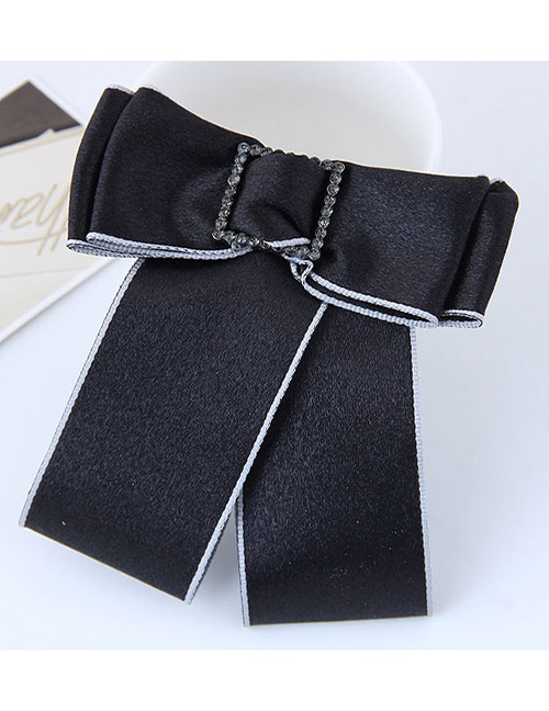 Elegant Black Square Shape Decorated Brooch