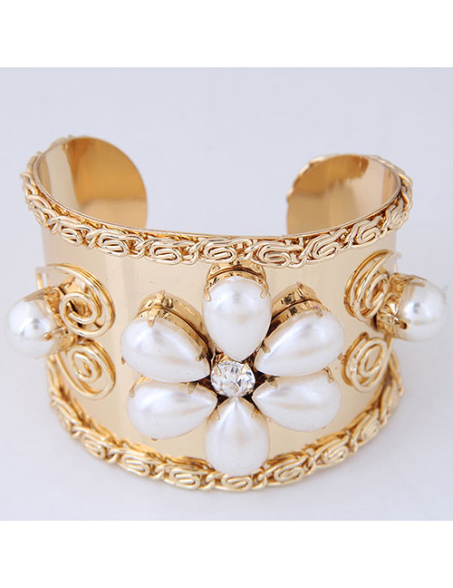 Elegant White Flower Shape Decorated Open Bracelets