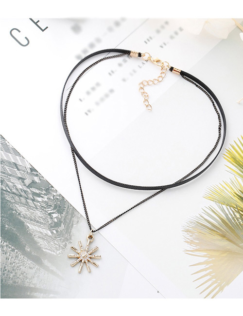 Fashion Gold Color Flower Shape Decorated Choker