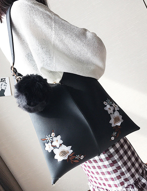 Fashion Black Embroidery Flower Decorated Shoulder Bag