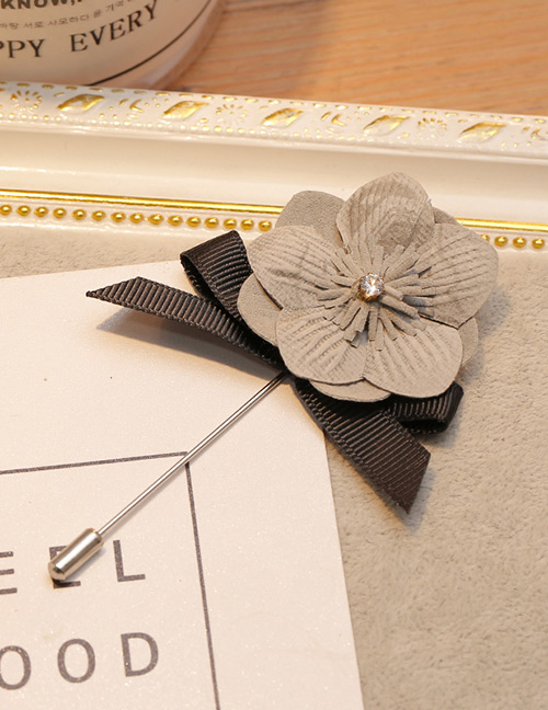 Elegant Gray Bowknot Shape Decorated Brooch