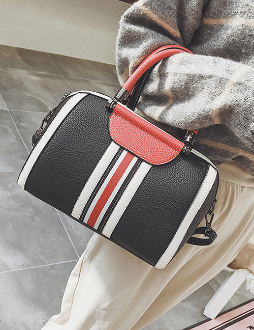 Trendy Black Stripe Pattern Decorated Shoulder Bag