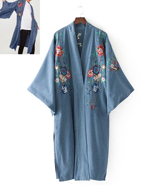 Fashion Dark Blue Embroidery Flower Decorated Kimono