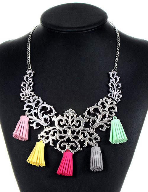 Vintage Silver Color Hollow Out Decorated Tassel Necklace