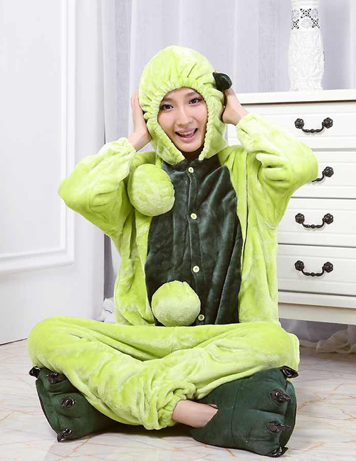 Fashion Green Pea Shape Decorated Nightgown