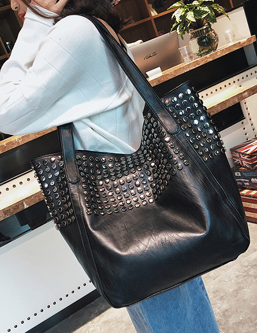 Fashion Black Metal Rivet Decorated Bag