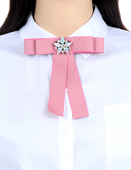 Elegant Pink Diamond Decorated Brooch