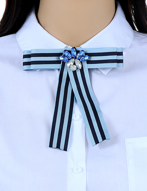 Fashion Blue Bowknot Shape Decorated Brooch