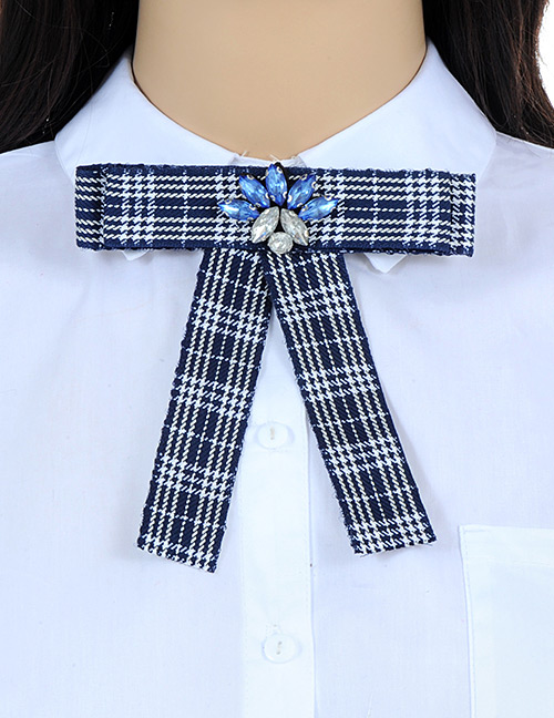 Elegant Navy+white Color-matching Decorated Bowknot Brooch