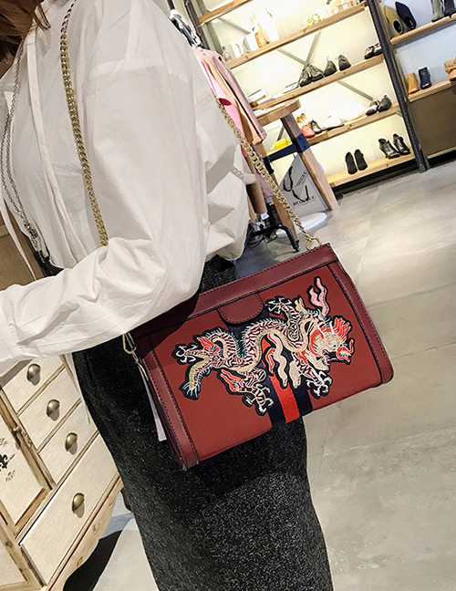 Fashion Red Embroidery Dragon Decorated Shoulder Bag