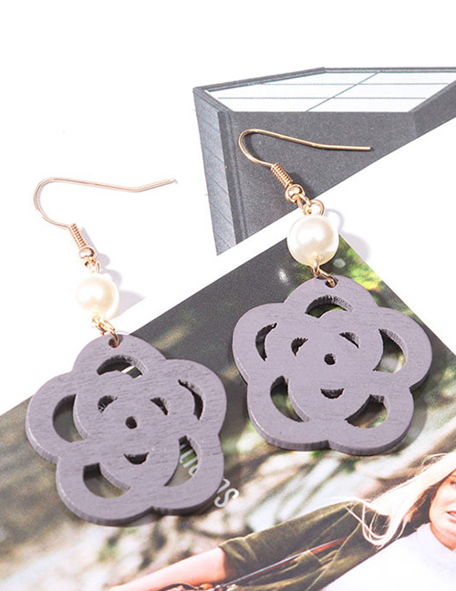 Fashion Gray Flower Pendant Decorated Long Earrings