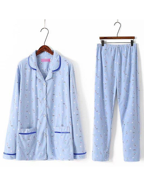 Fashion Blue Flower Pattern Decorate Simple Pajamas