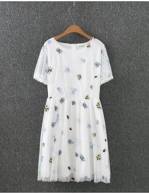 Fashion White Bee Pattern Decorated Double Layer Design Dress