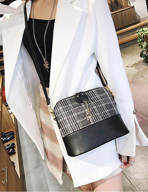 Trendy Black Grid Pattern Decorated Shoulder Bag