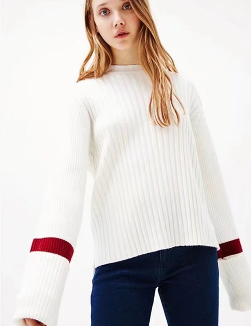 Fashion White Pure Color Decorated Sweater