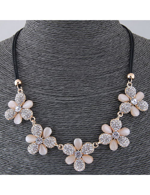 Fashion Beige Flower Shape Design Necklace