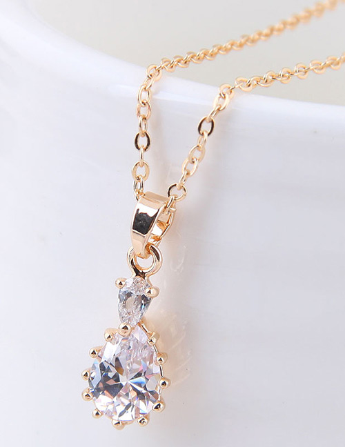 Elegant Gold Color Water Drop Shape Pendant Decorated Necklace