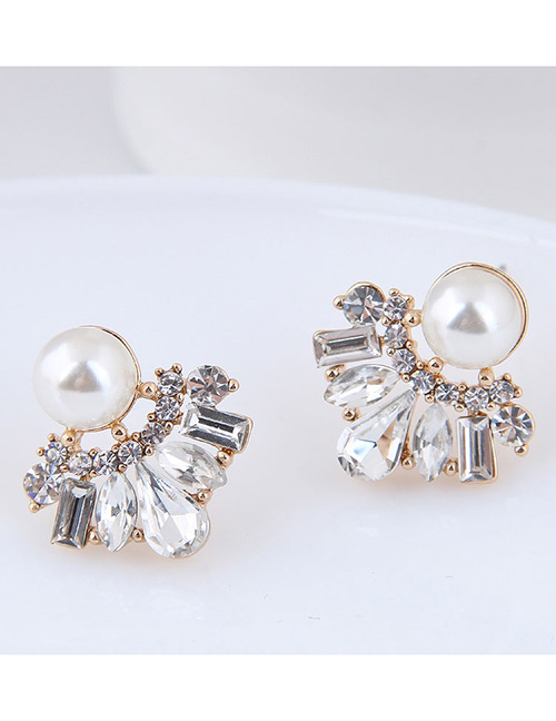 Elegant White Geometric Shape Diamond Decorated Earrings
