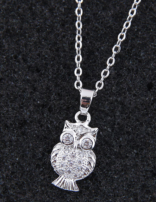 Elegant Silver Color Owl Shape Decorated Necklace