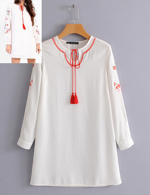Fashion White Tassel Decorated Round Neckline Dress