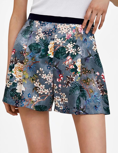 Fashion Blue Flowers Pattern Decorated Simple Shorts