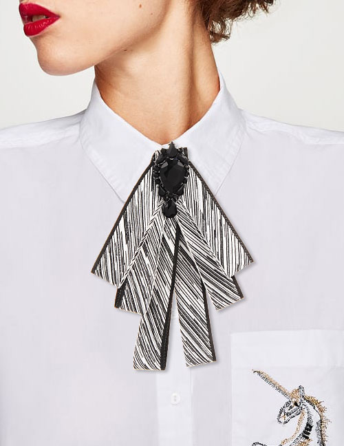 Fashion Black Stripe Pattern Decorated Bowknot Brooch