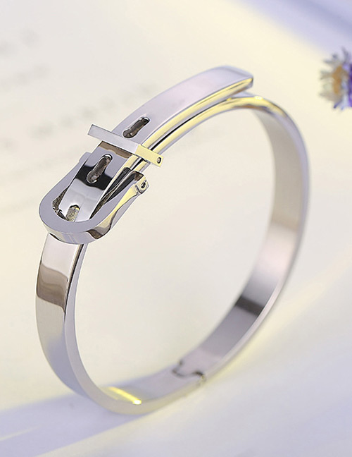 Fashion Silver Color Buckle Shape Decorated Bracelet For Women