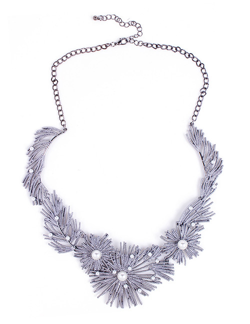 Fashion Gray Flower Shape Decorated Necklace