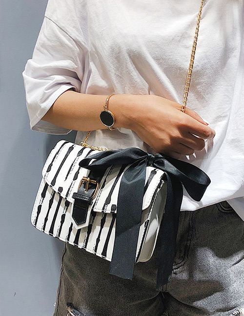 Fashion Black Stripe Pattern Decorated Shoulder Bag