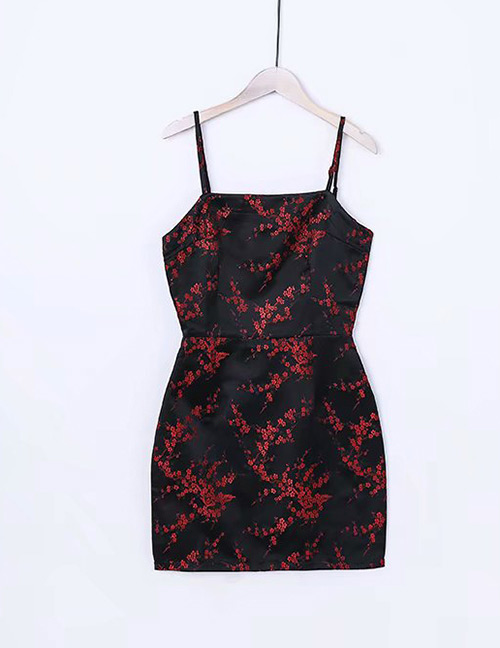 Fashion Black Embroidery Flower Decorated Dress