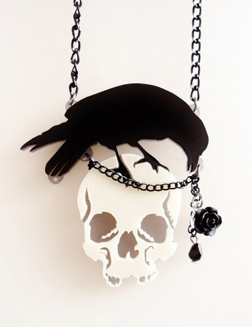 Fashion Black+white Skull Pendant Decorated Necklace