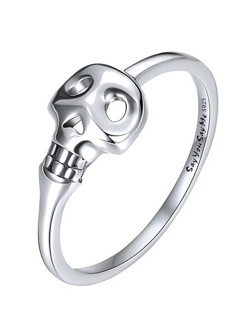 Elegant Silver Color Skull Decorated Pure Color Ring