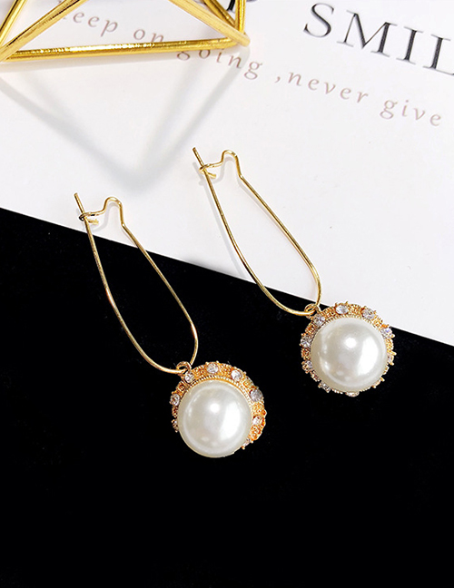 Elegant Gold Color Pearls Decorated Long Earrings