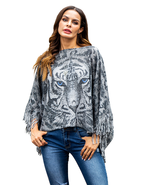 Fashion Gray Tiger Pattern Decorated Knitted Sweater