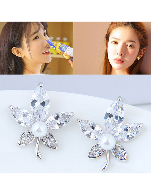 Sweet White Pearls Decorated Flower Shape Earrings