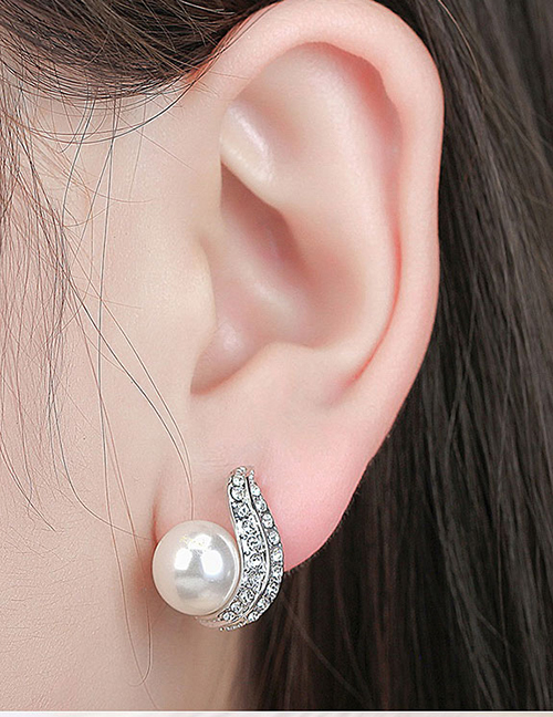 Fashion White Diamond&pearl Decorated Earrings