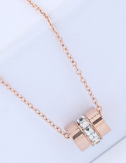 Fashion Rose Gold Diamond Decorated Pendant Necklace