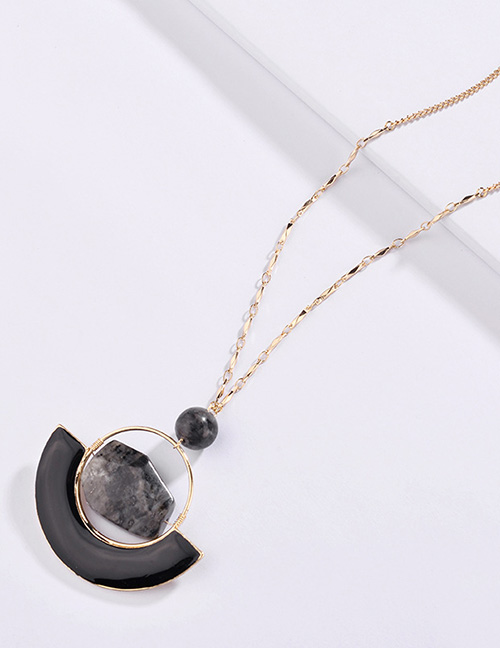 Fashion Black Sector Shape Decorated Necklace